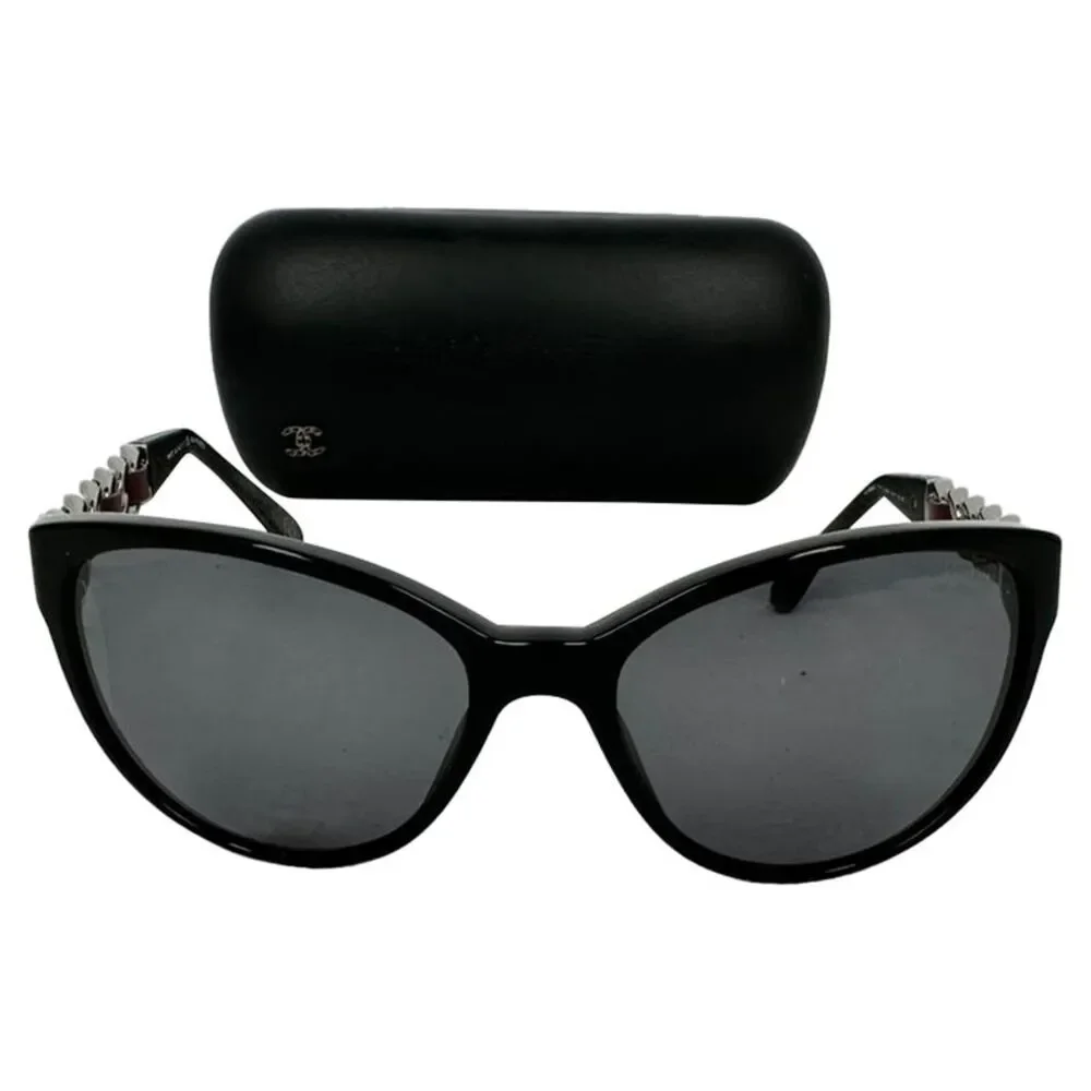 Chanel 5215 Chain Detail Cat Eye Sunglasses in Black Acetate